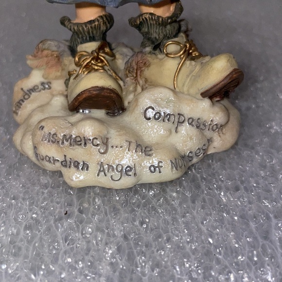 Boyd’s Bears Ms Mercy The Guardian Angel Of Nurses - Picture 7 of 9